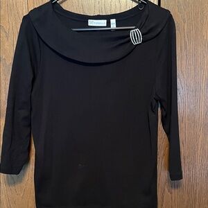 Black tee with rhinestone clip